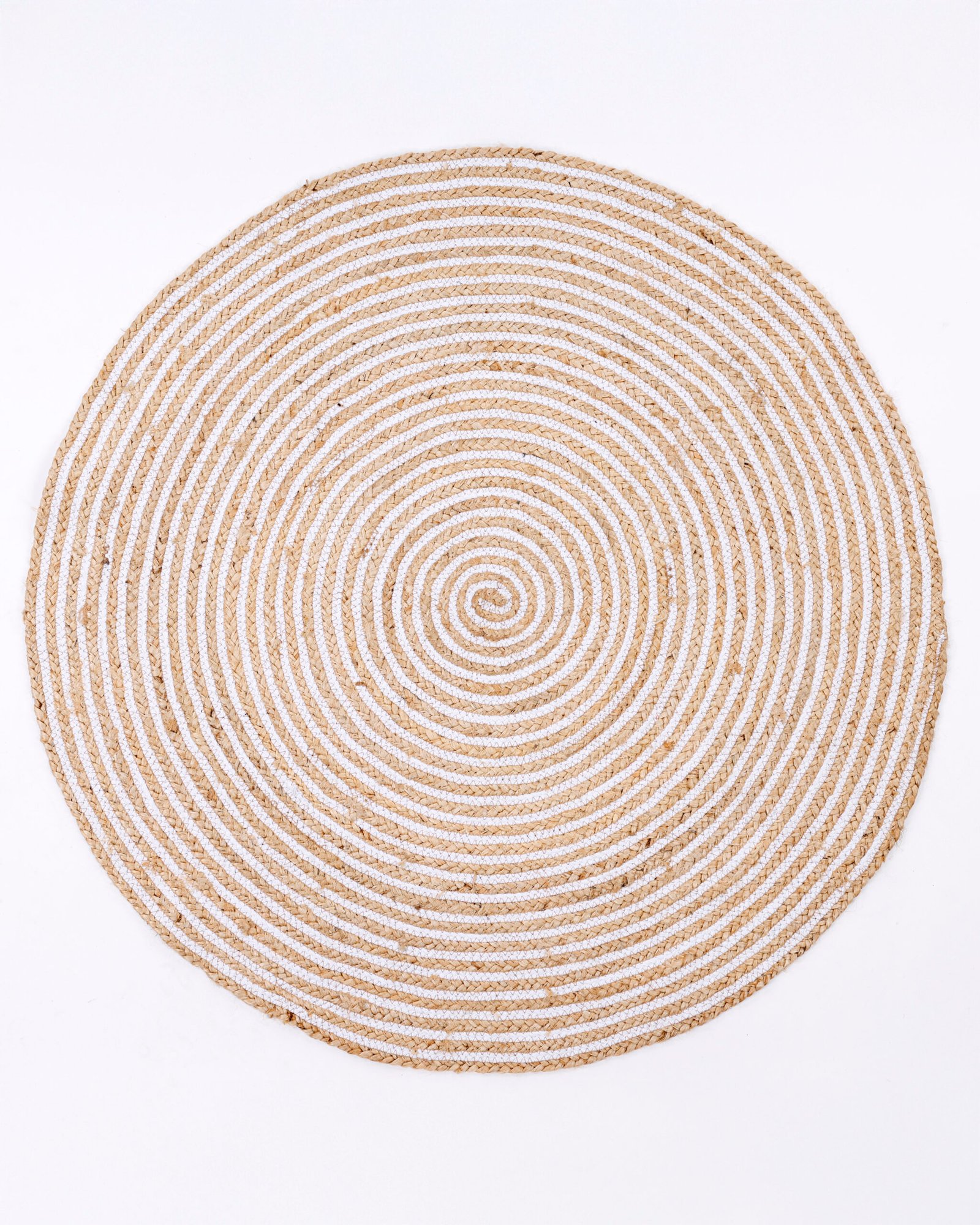 4 (8) Natural Handwoven Round Jute Rug - Image 1