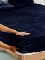 Warm Winter Elastic Navy Bedsheet - Image 3