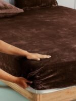 Warm Winter Elastic Brown Bedsheet - Image 3